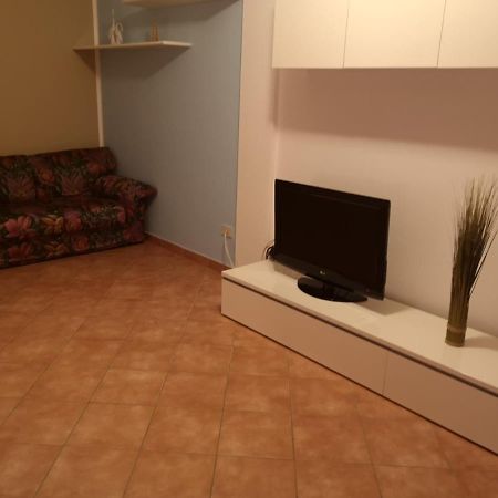 Andrea'S House Apartment Карбония Екстериор снимка