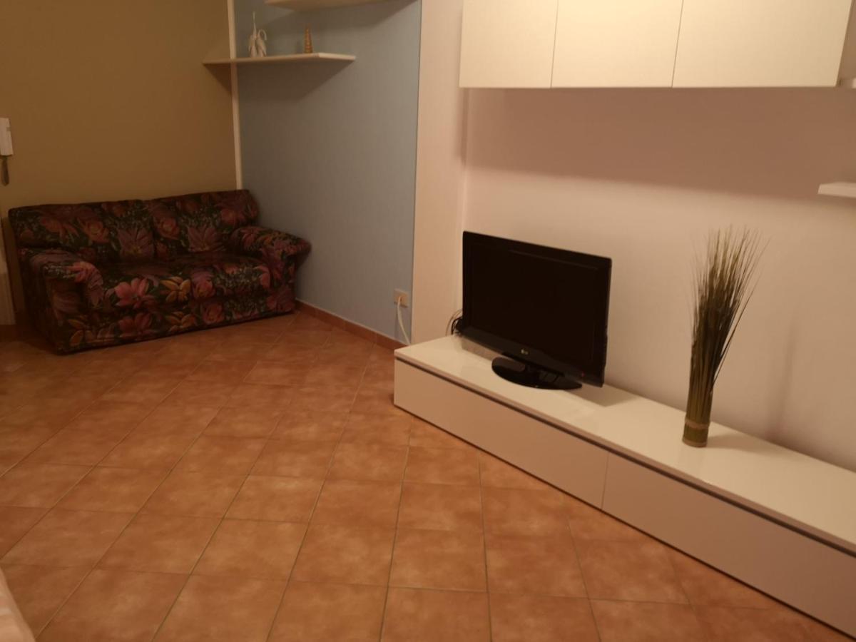 Andrea'S House Apartment Карбония Екстериор снимка